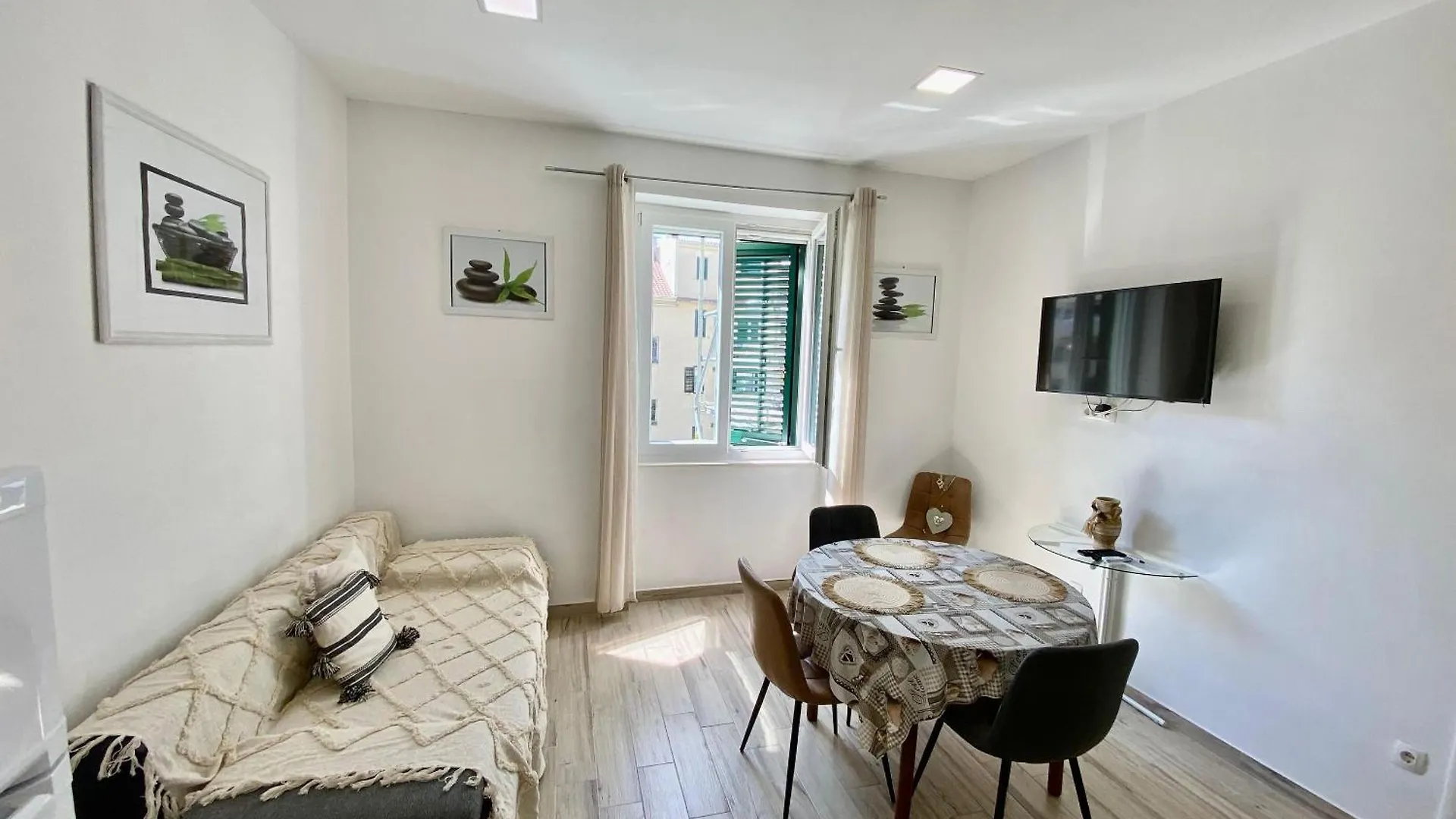 Apartments Seville Split