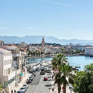 Seaview Luxury Retreat Split