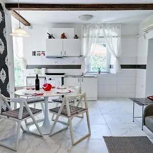  Apartment I Smile